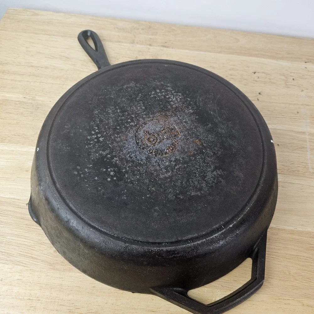 Lodge Skillet 3-Notch Black Cooking‎ Cast Iron Pan Heavy